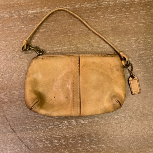 Vintage Y2K Coach Bleeker Leather Wristlet with Buckle - Picture 5 of 12